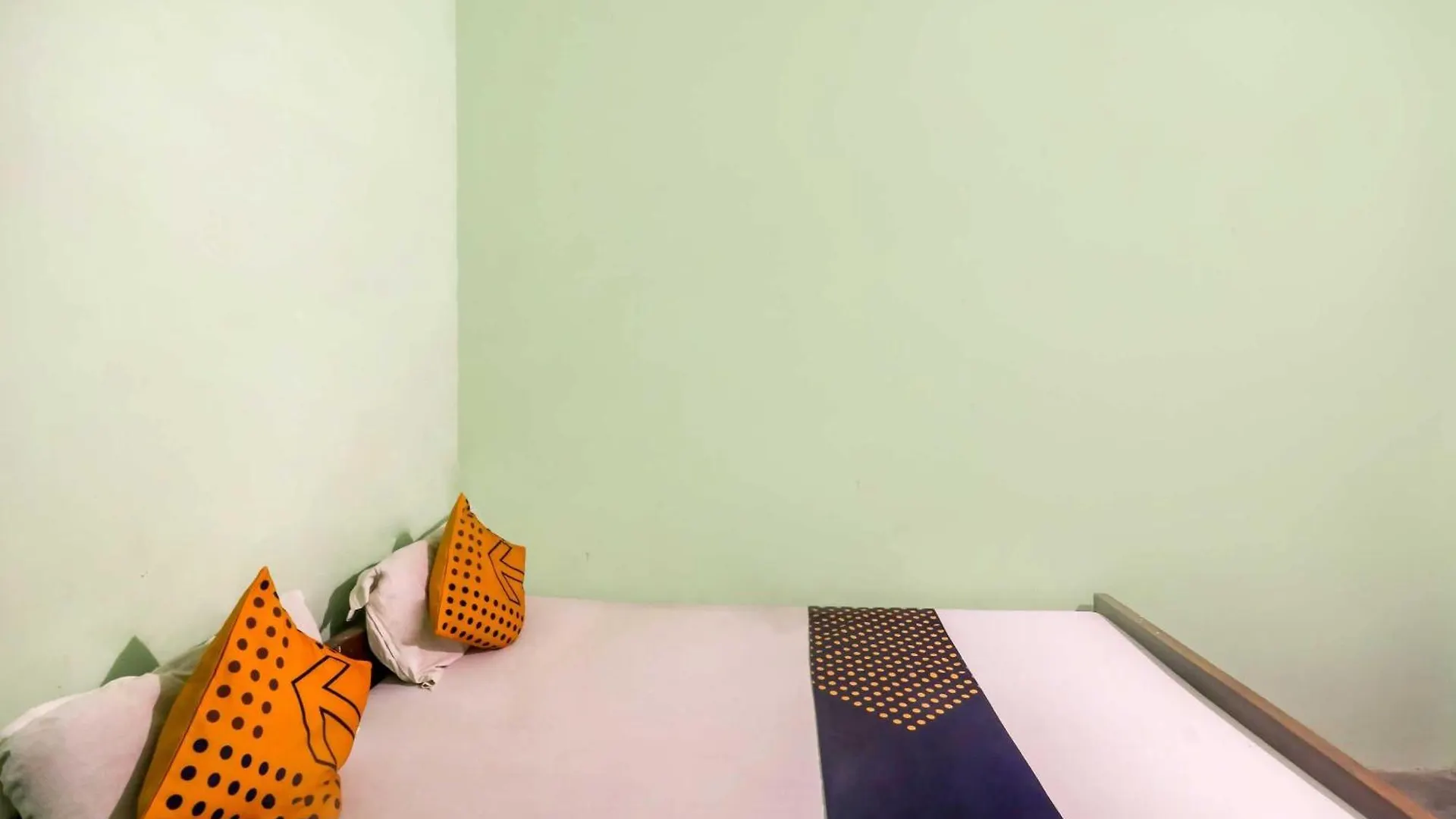 Hotel Spot On Mishra Guest House Varanasi