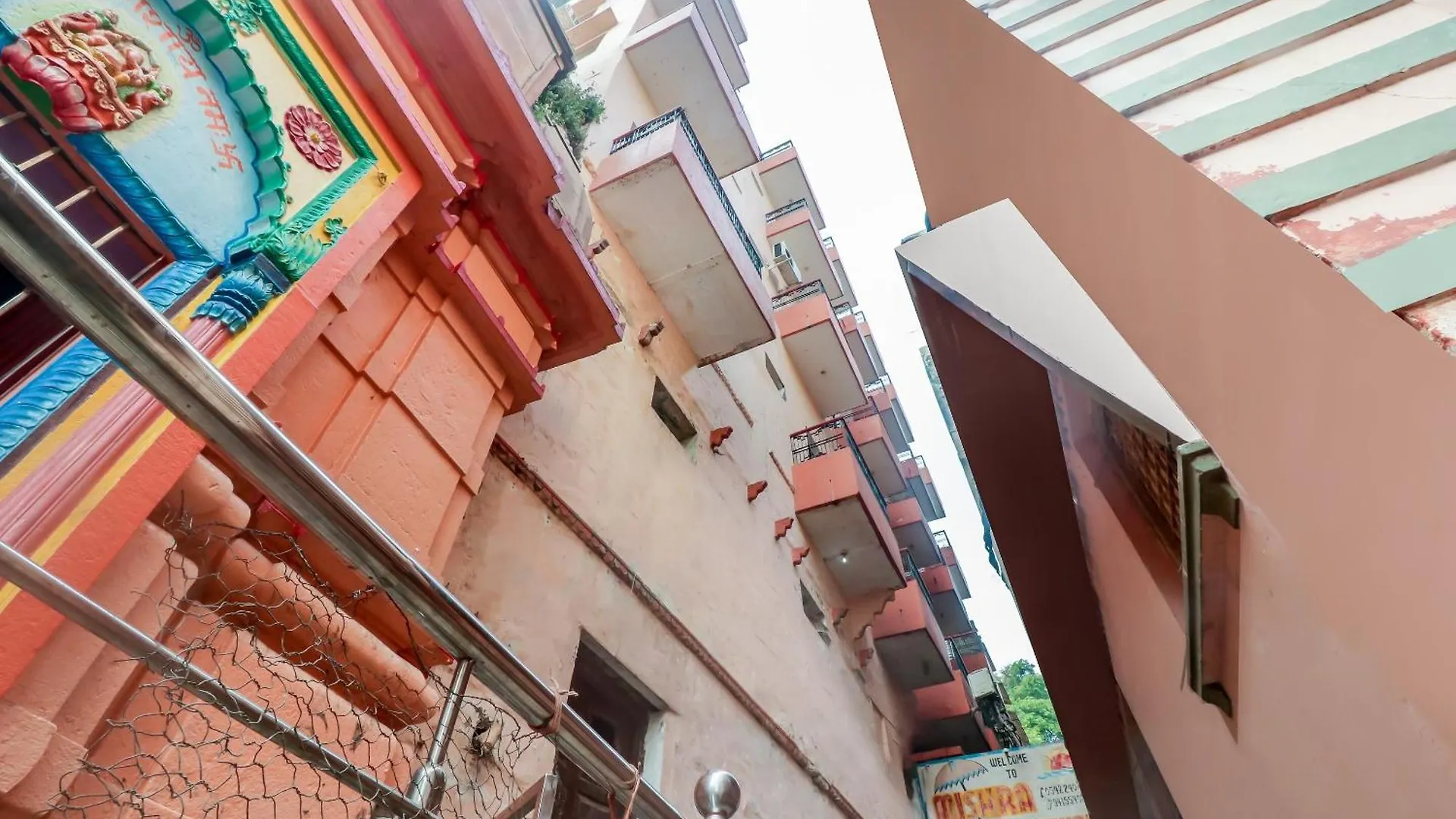 Spot On Mishra Guest House Varanasi