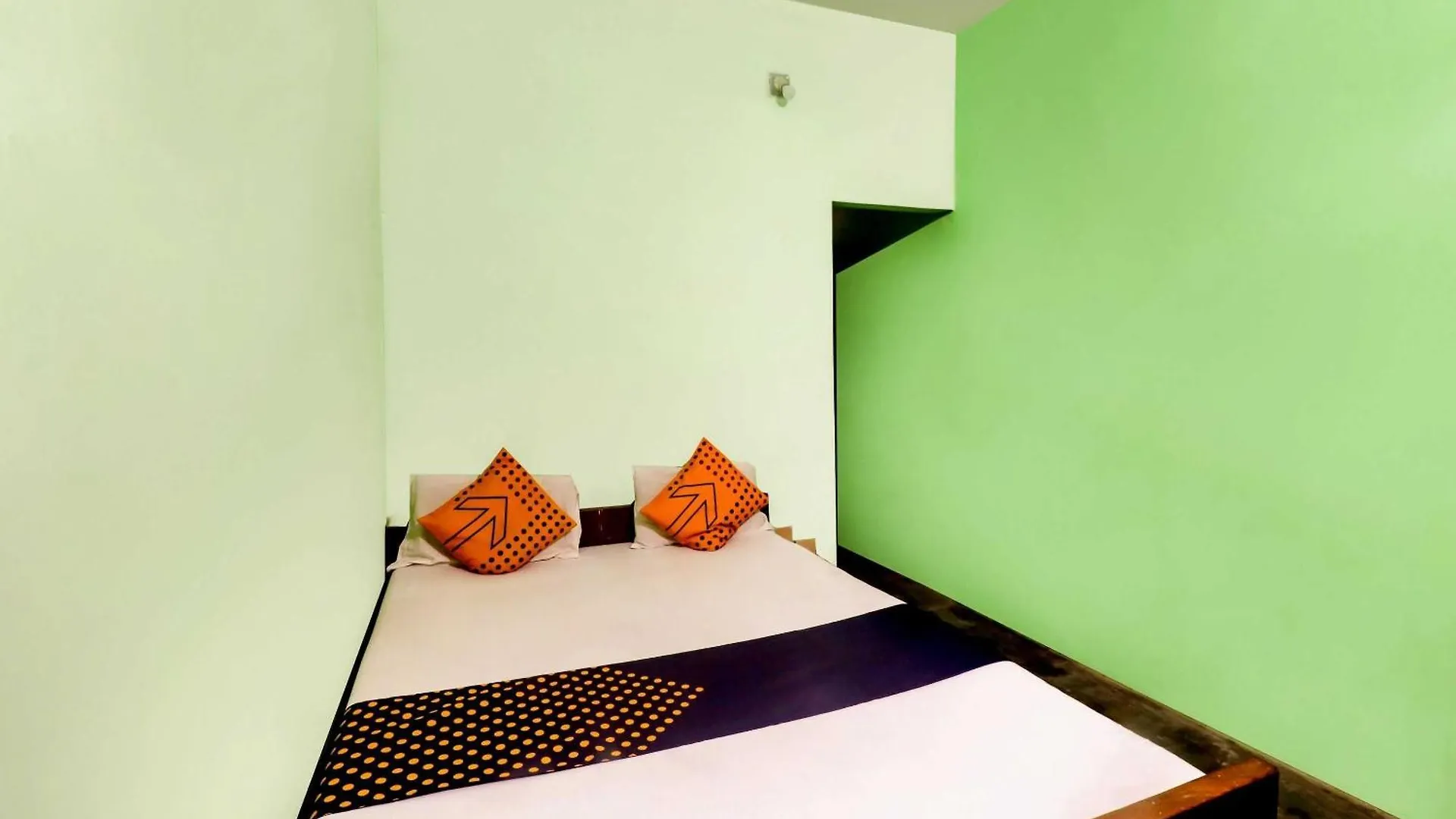 Spot On Mishra Guest House Váránasí Hotel