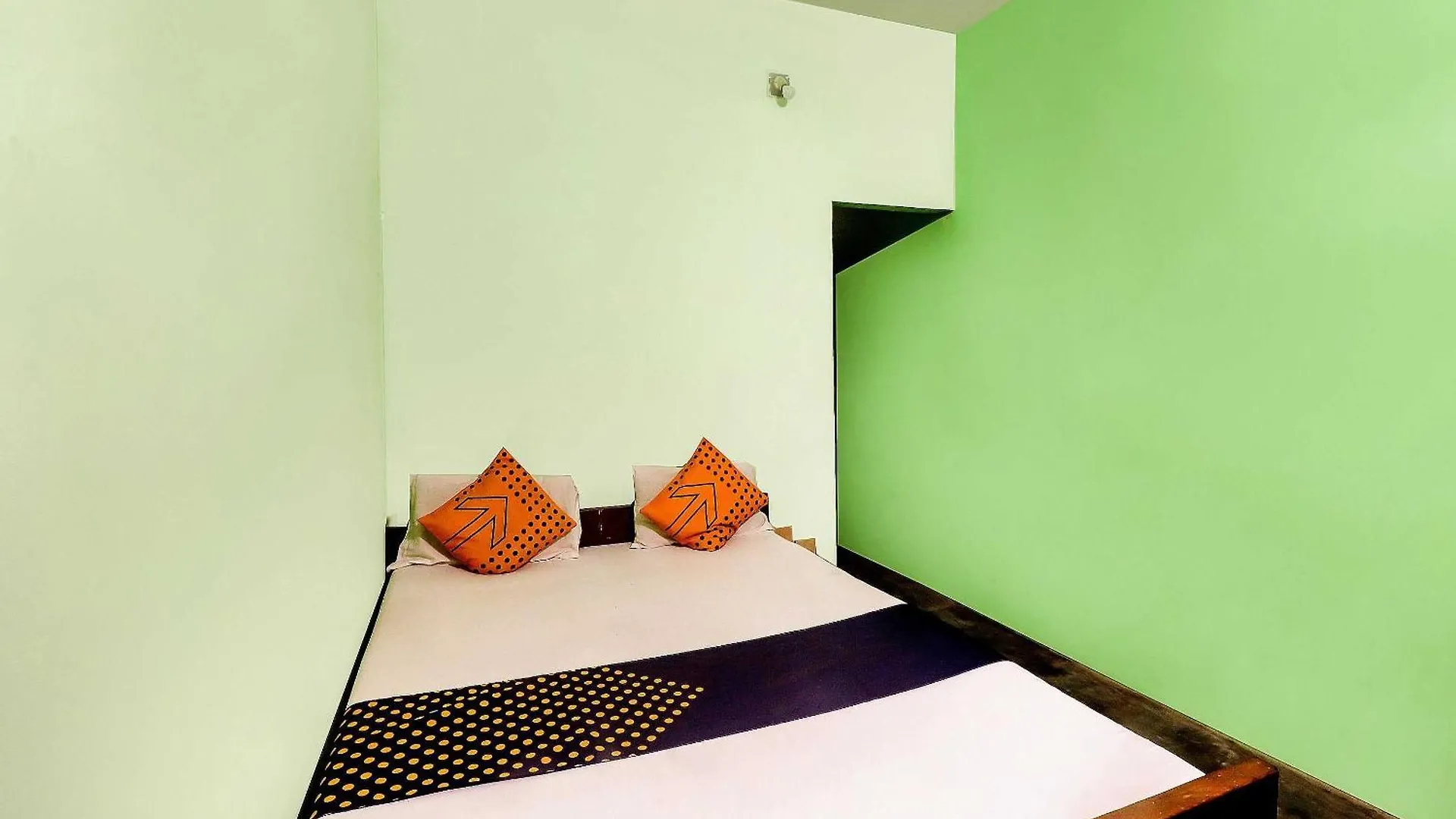 Spot On Mishra Guest House Váránasí Hotel
